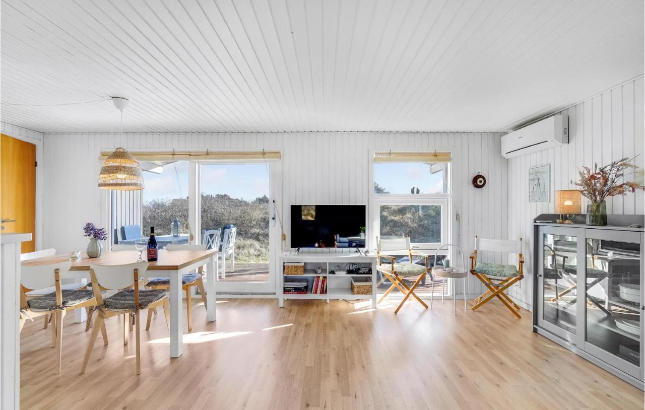 Stunning Home In Fano With House A Panoramic View Bagian luar foto